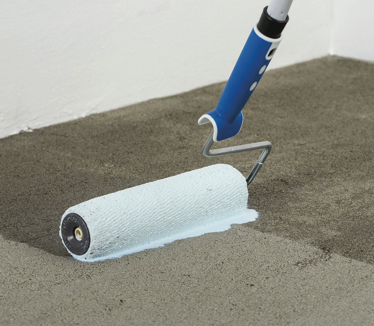 Mapei Portfolio an Dispersionsgrundierungen wurde neu aufgestellt und um neue Produkte erweitert.