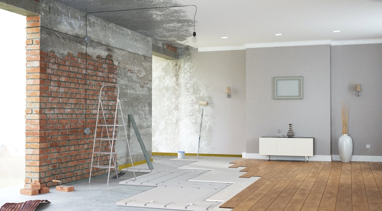 Mit den speziellen Estrich-Elementen fermacell Therm25 von James Hardie gelingt das Umrüsten auf Fußbodenheizung auch im Bestandsbau mit relativ geringem Aufwand.