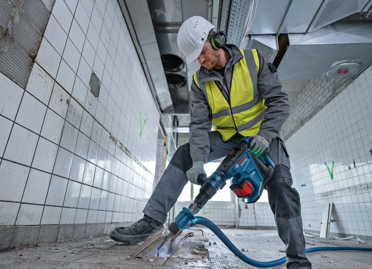 Präzises Bohren und Meißeln auf Spitzenniveau mit Bosch Biturbo-Akku-Bohrhammer