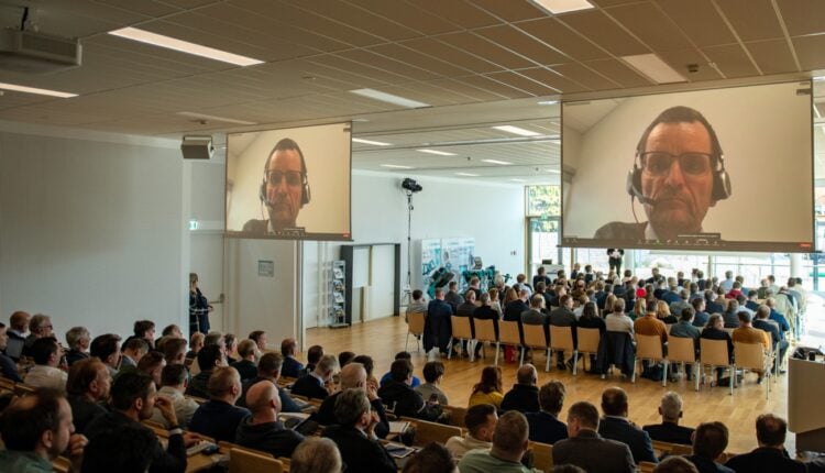 Mehr als 170 Gäste aus elf Ländern nahmen an der Internationalen Fachkonferenz für die energetische Sanierung am Remmers Hauptstandort in Löningen teil.