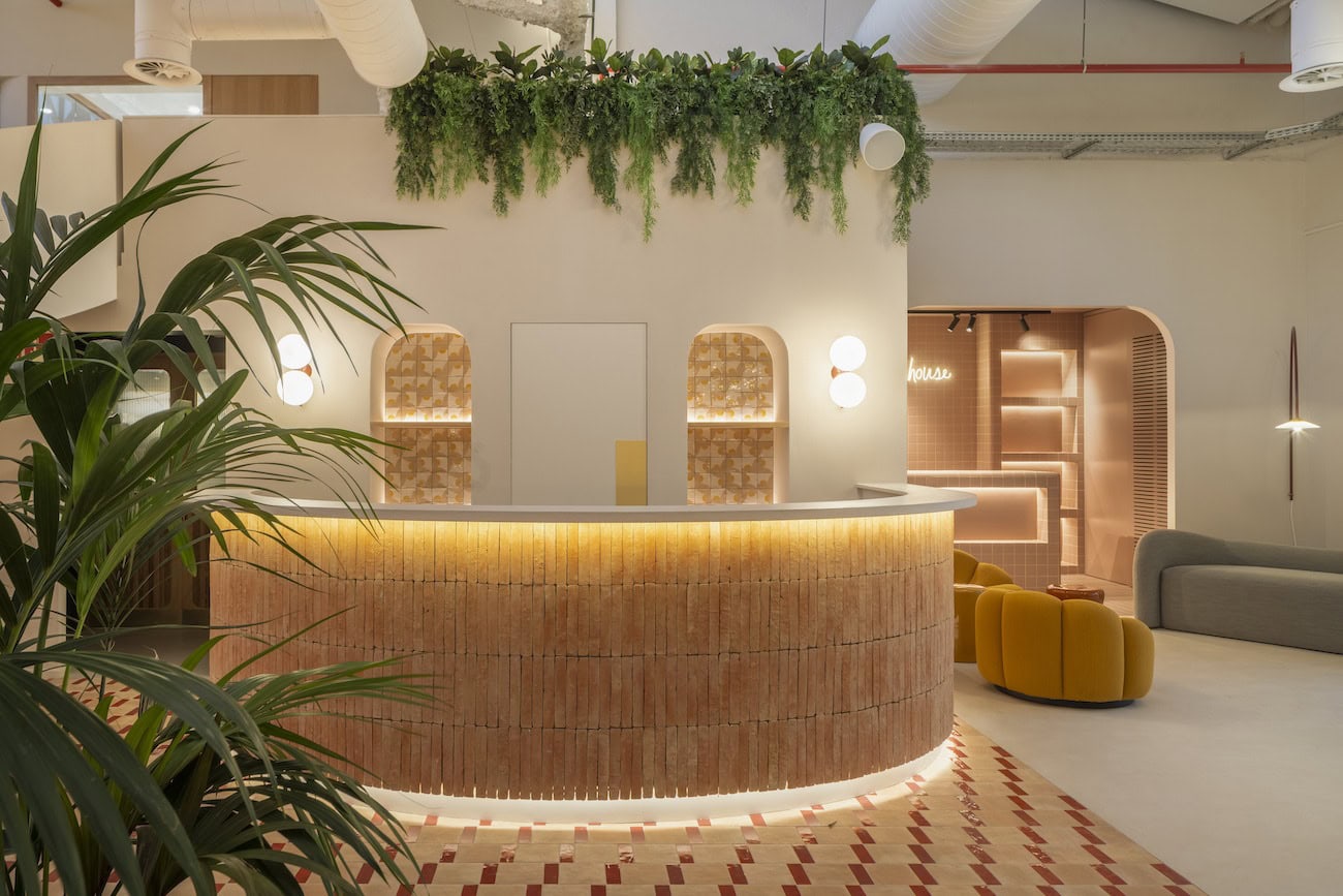 Das Juno House in Barcelona gestaltet mit Fliesen von Wow Design