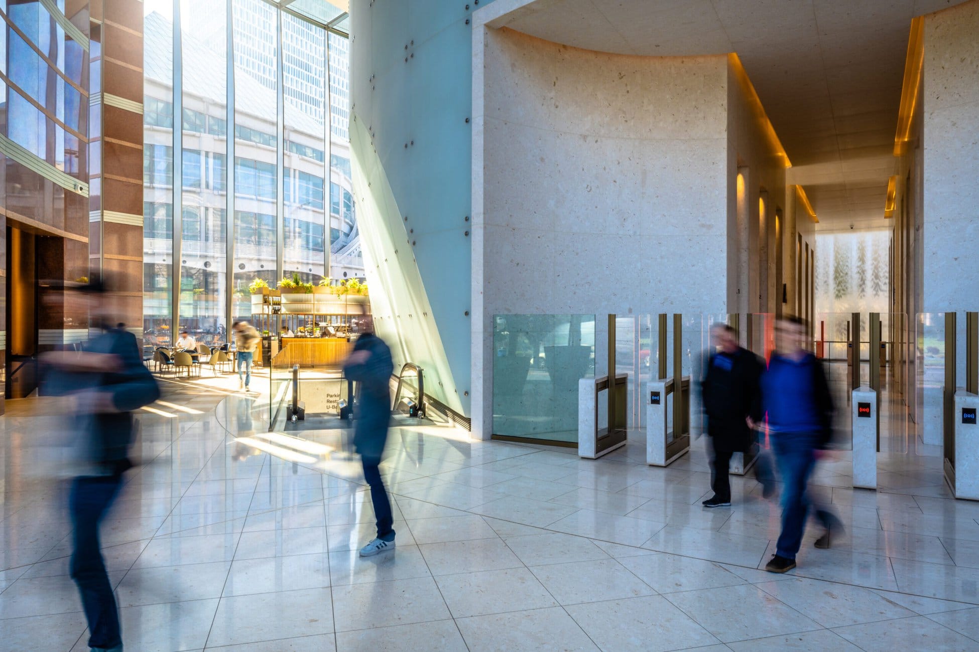 Bekotec-Therm kam auf rund1.100 Quadratmetern in der Lobby sowie im Business-Restaurant „M tower“ zum Einsatz. Foto: Schlüter-Systems