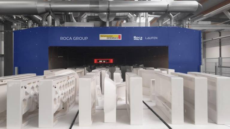 Roca nimmt elektrischen Tunnelofen für Sanitärkeramik in Betrieb