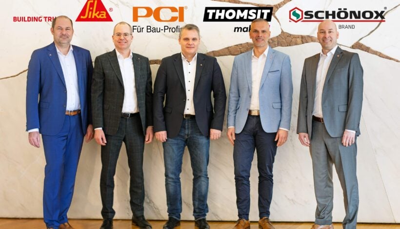 v.l.: Stephan Tschernek (Chief Marketing Officer Sika Handel Bau), Henning Schmidt (Bereichsleiter Vertrieb Kleben & Dichten, Serielles Bauen, Retail und Pure Online), Karsten Scholz (Bereichsleiter Vertrieb Farbengroßhandel / Bodenbelagshandel), Jan Tebben (Bereichsleiter Vertrieb Baustoffhandel/ Fliesenhandel) und Ralph Spielmann (Geschäftsbereichsleiter Sika Handel Bau). Foto: PCI