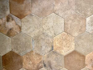 Fliesen in Terracotta-Optic