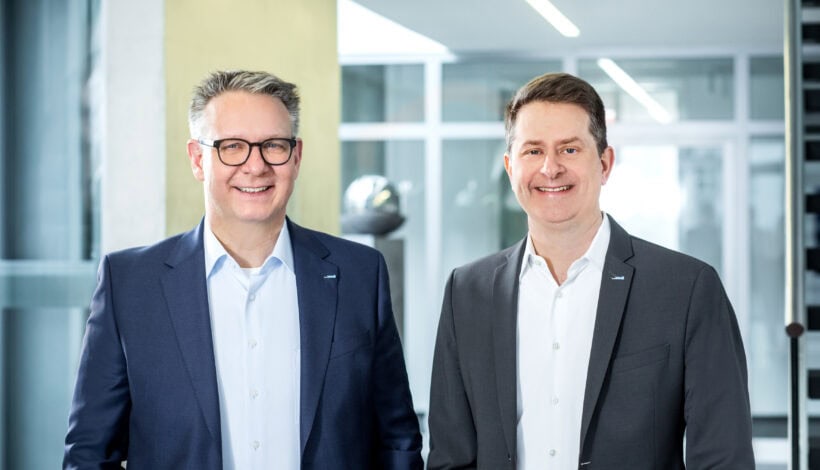 „Diese strategische Entscheidung stärkt die wedi-Führungsebene und setzt ein klares Signal für Wachstum und Innovation“, so Fabian Rechlin (links), wedi-Geschäftsführer und CEO über die strategische Doppelspitze.
