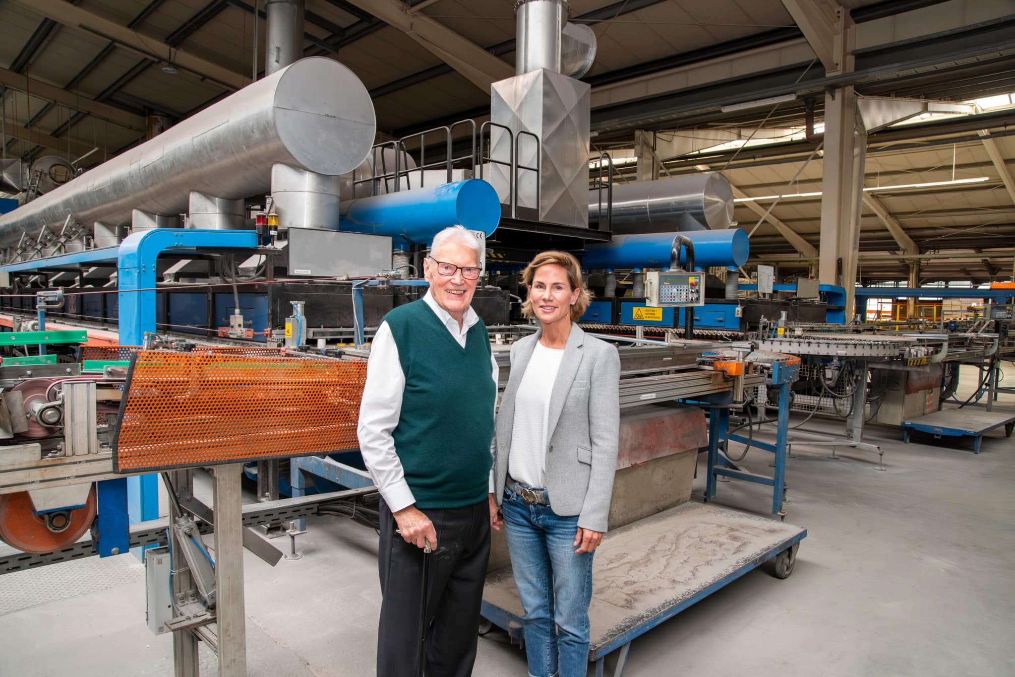 Eva Bitter zusammen mit ihrem Vater Heinrich Bitter in der Produtkion.