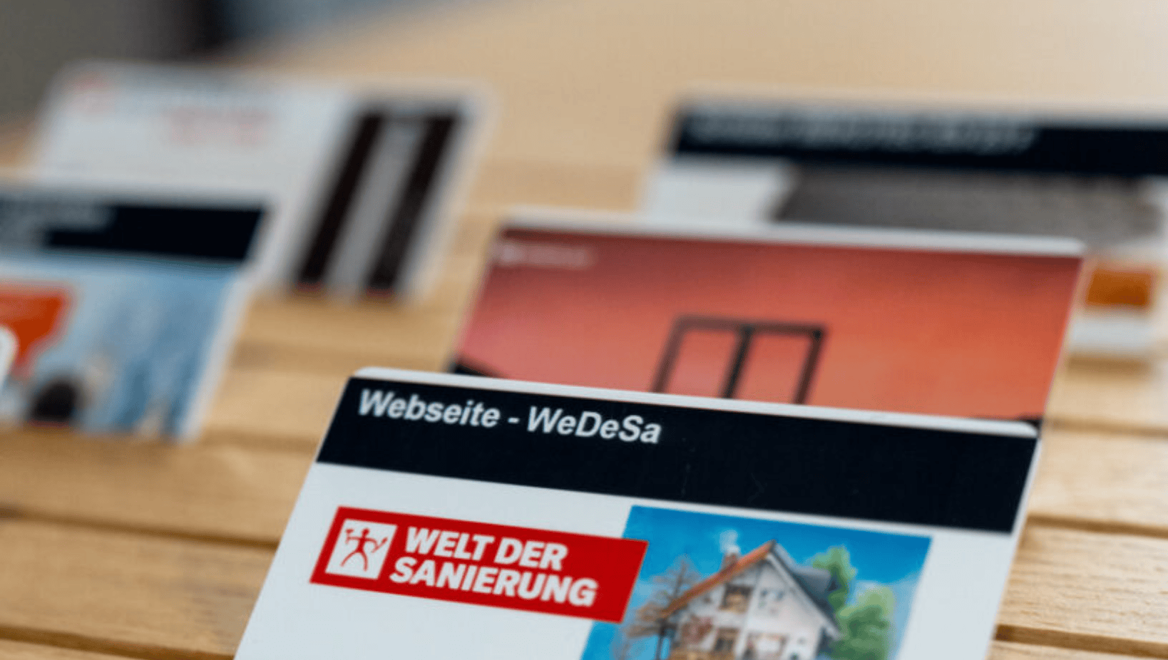 Mithilfe speziell entwickelter Karten lassen sich Informationen schnell und immer aktuell abrufen. Fotos: Stark