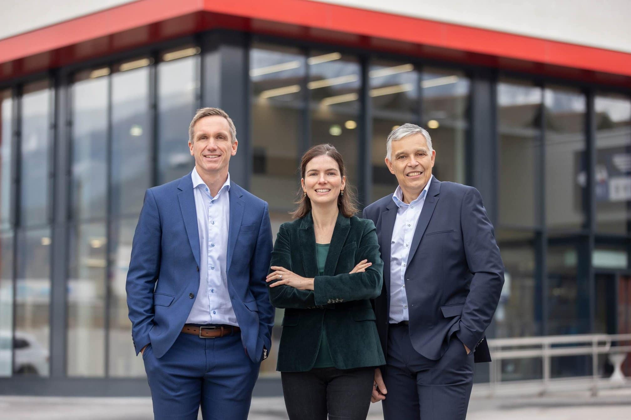 Die Geschäftsführung der Würth Hochenburger GmbH, Innsbruck: (v.l.n.r.) Markus Obermoser (COO), Nolwenn Talmo-Kosiek (CMO), Othmar Lutz (CEO) Foto: Blickfang Photographie