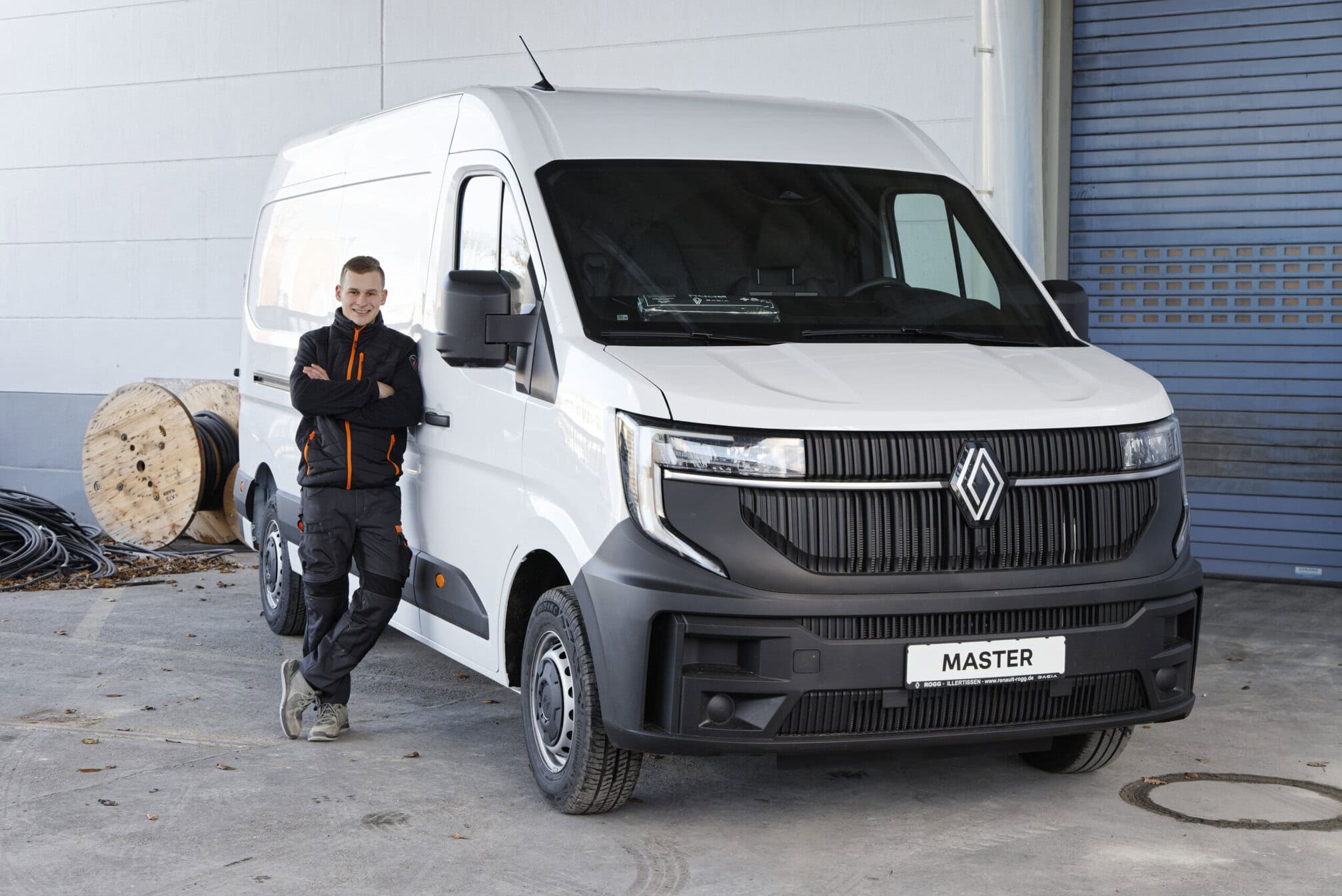 Mit den Branchenmodellen für Fliesenleger sparen Handwerker beim Firmenwagenkauf. Im Bild Alexander Gfellner, Gewinner des PCI-Alpencups 2024