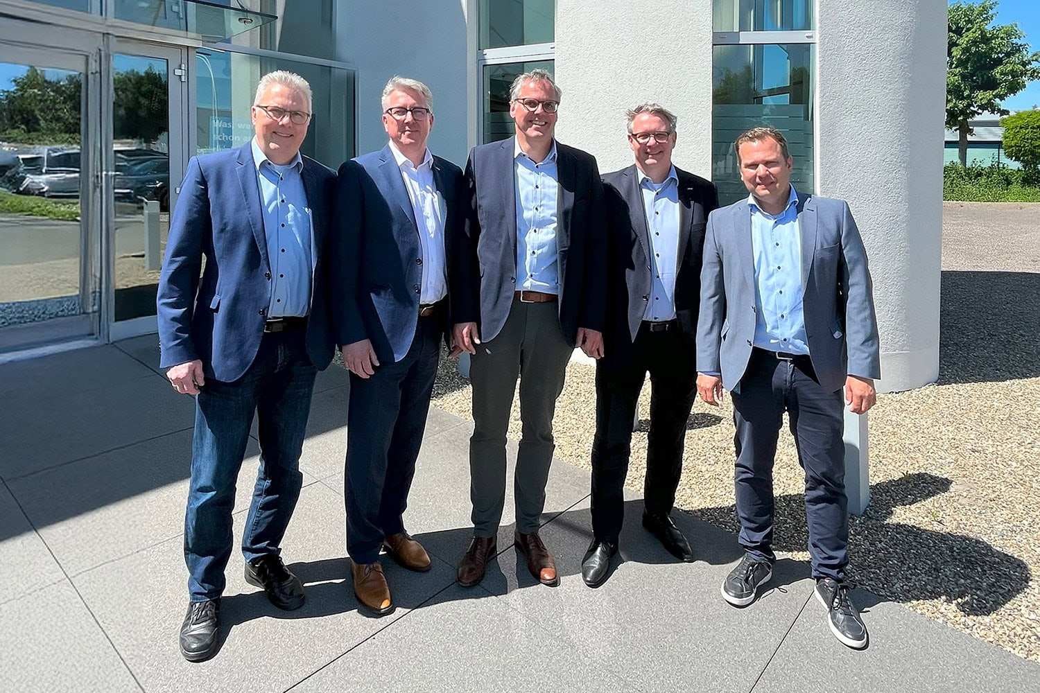 von links nach rechts: Jochen Zimmermann (Ardex), Thomas Seifert (wedi), Dirk Tolksdorf (Ardex), Fabian Rechlin (wedi), Markus Stolper (Ardex)