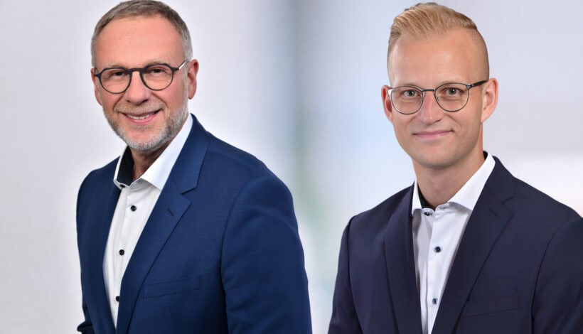 burgbad stellt neue Führungskräfte vor: Holger Fähnrich (Leitung des Key Account Managements Deutschland, Foto links) und Rafael Haeder (Verkaufsleiter für Norddeutschland). Foto: burgbad