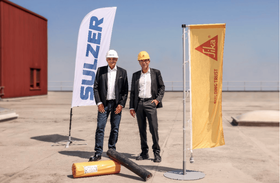 Die Joint-Venture-Initianten Michael Schüepp, Head of Ventures Sulzer, und Ivo Schädler, Head of Construction Sika. Beide Unternehmen freuen sich darauf, gemeinsam die Transformation der Bauindustrie zu mehr Nachhaltigkeit voranzutreiben. Foto: Sika