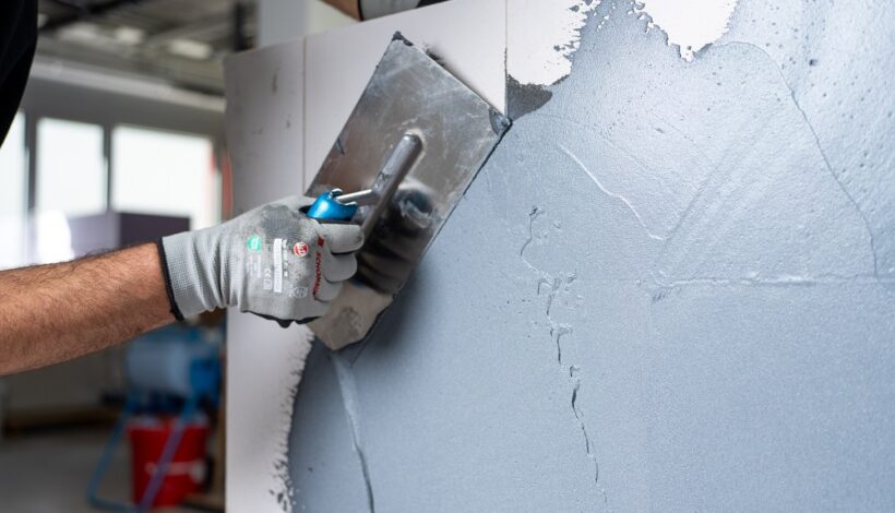 Gebrauchsfertig, lösemittelfrei und leicht dosierbar überzeugt ASO-RT mit seiner einfachen Handhabung. Foto: Schomburg