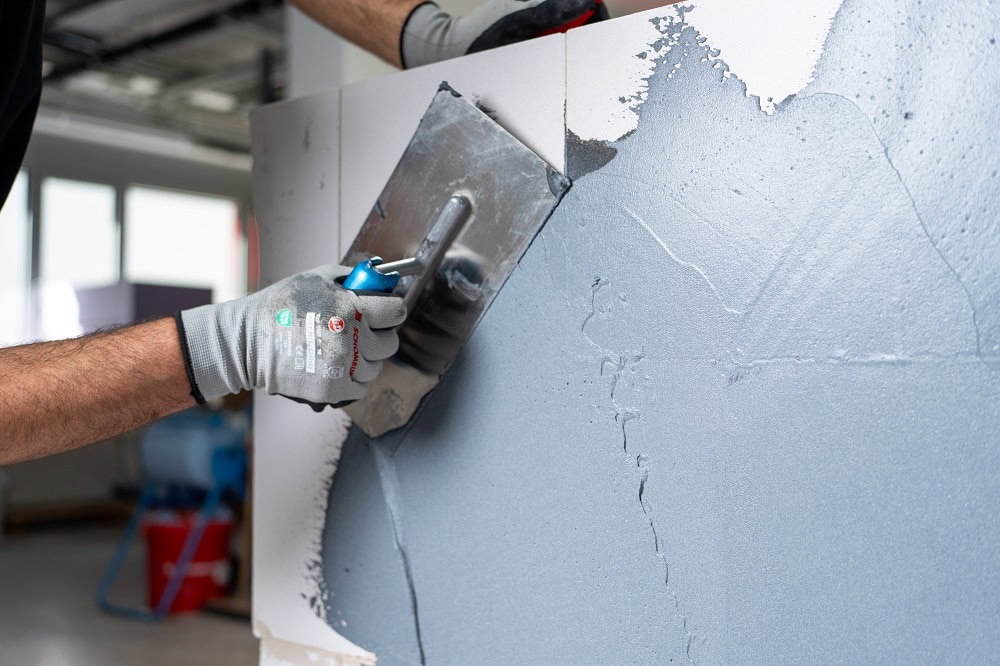 Gebrauchsfertig, lösemittelfrei und leicht dosierbar überzeugt ASO-RT mit seiner einfachen Handhabung. Foto: Schomburg