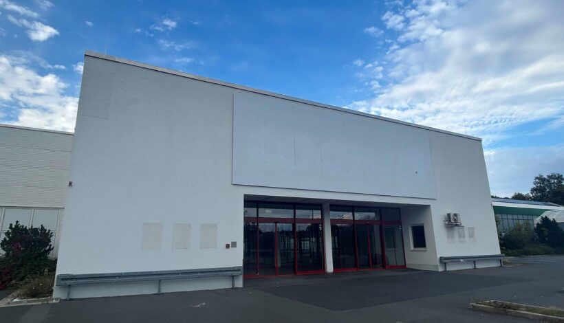 In der Immobilie des ehemaligen toom-Baumarktes in Selb eröffnet Danhauser einen neuen hagebaumarkt mit 6.500 Quadratmetern Verkaufsfläche