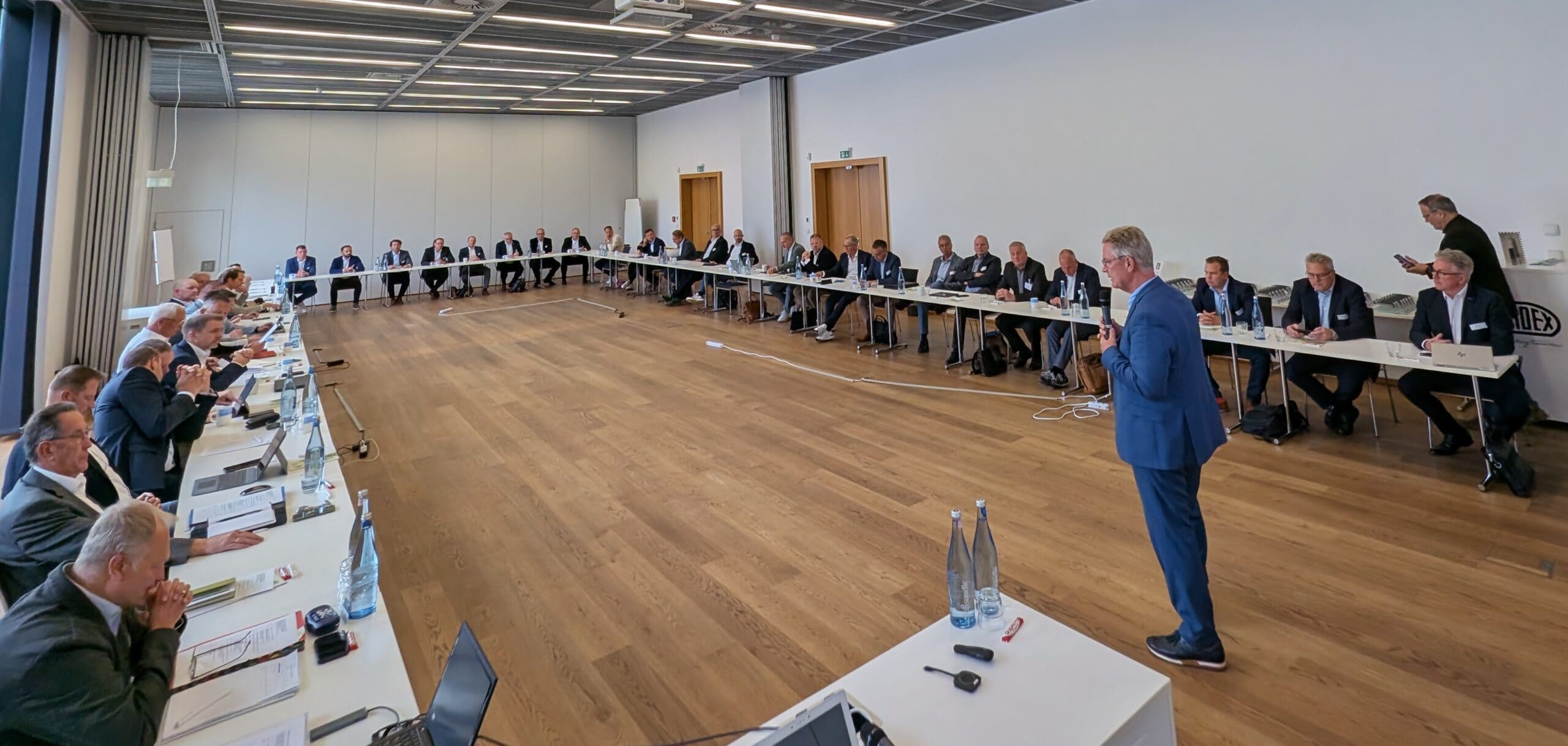 Führte durch die Herbstattagung der AG Fliese: BDB-Hauptgeschäftsführer Michael Hölker (Foto: Michael Spohr / Redaktion)