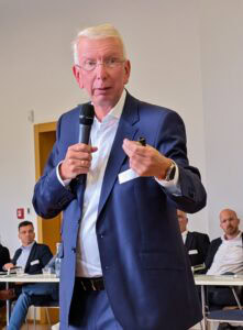 Social Media wird laut Prof. Dr. Michael Bernecker vom DIM zunhemend überlebenswichtig. (Foto: Michael Spohr / Redaktion)