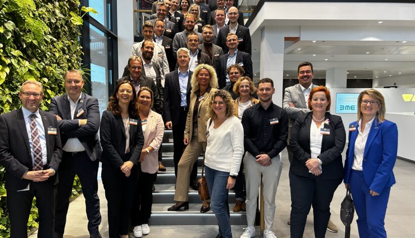 BME-Gruppe: Gute Gespräche und gute Stimmung: Der erste Einkaufsleitertag des BME in der Schlüter-WorkBox bot den Teilnehmenden ein spannendes Programm und viele Gelegenheiten zum Austausch.