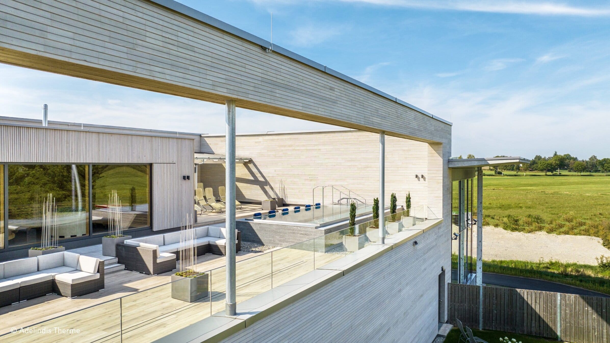 Adelindis Therme Kommunikationssauna-Dachpool. Foto: Gutjahr