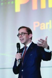 Philipp Amthor, Parlamentarischer Staatssekretär im Bundesministerium fürDigitales und Staatsmodernisierung, hob in seinem Grußwort die Wichtigkeit der Digitalen Transformation der Industrie hervor und lobte das Investment seitens Metawolf in den Standort Deutschland.