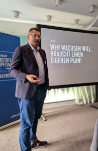 Uzin-Vertriebsleiter Michael Abraham: Der Uzin-Plan soll ein Wachstum von acht bis zwölf Prozent bis 2030 erbringen.