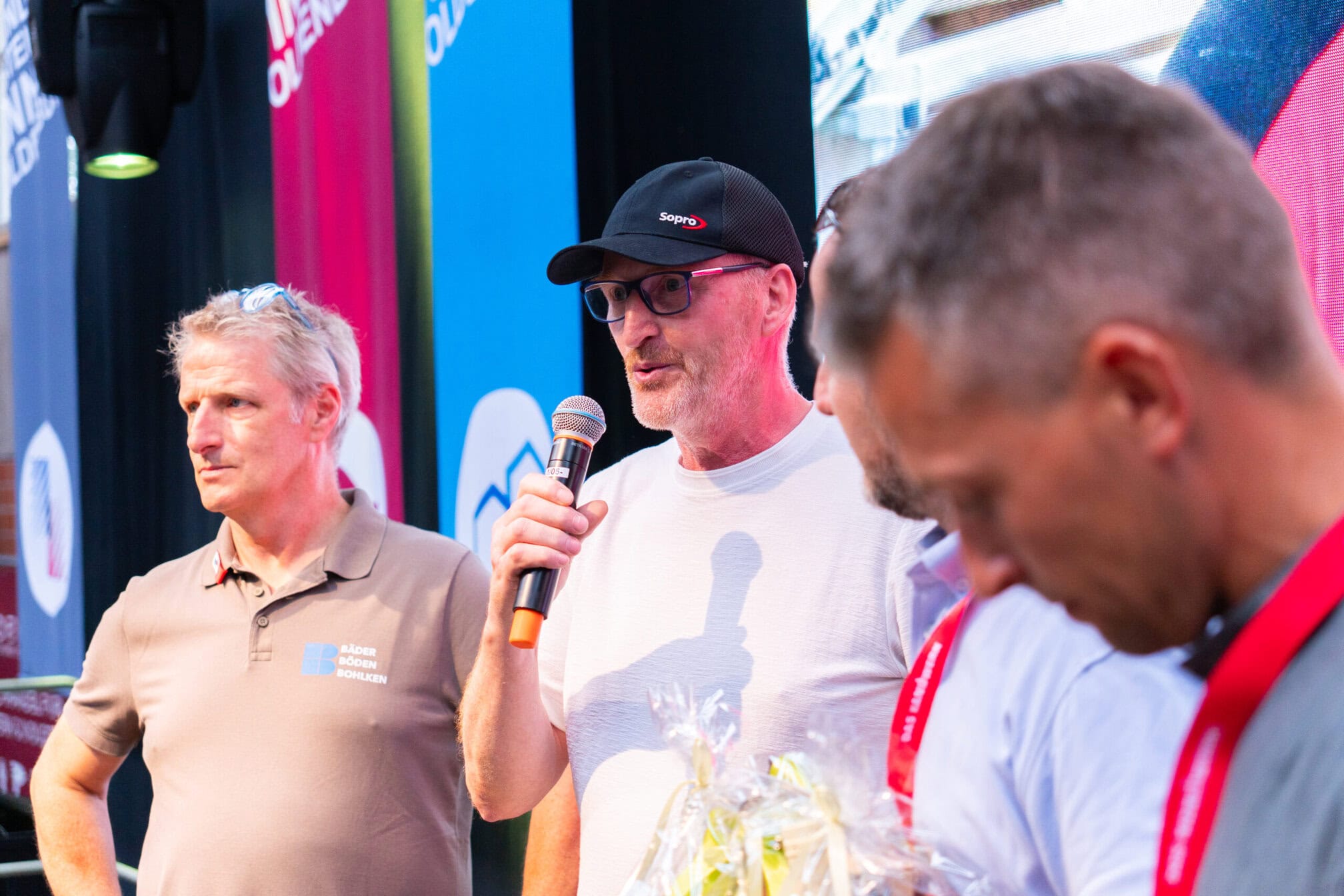 Nationaltrainer Gerald Weihe (2. v.l.) geht in den Ruhestand