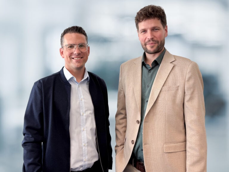 Zum 1. Oktober neue Geschäftsführer der EUROBAUSTOFF Versicherungsmakler GmbH (v. l.): Julien Schön und Kai Bruch.