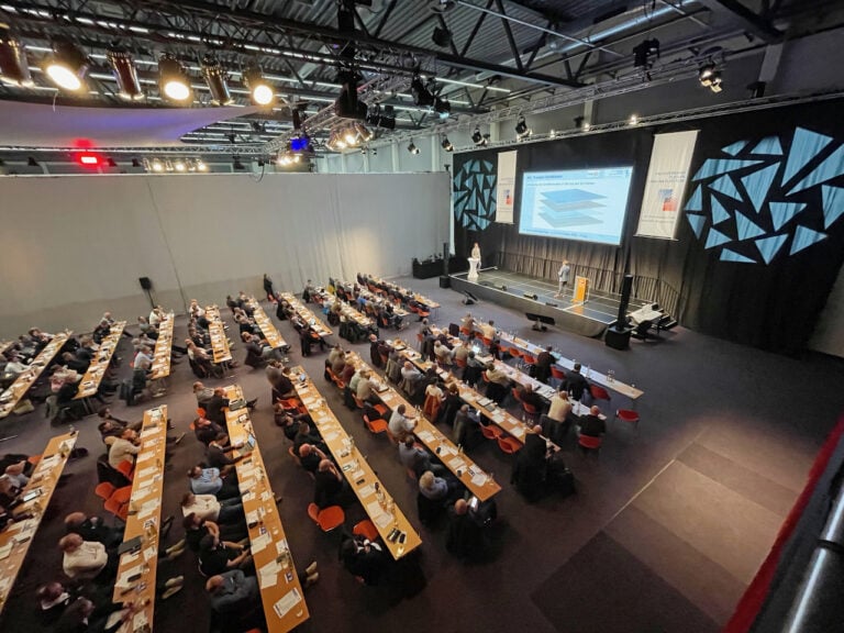 Saal Rtg Buhne