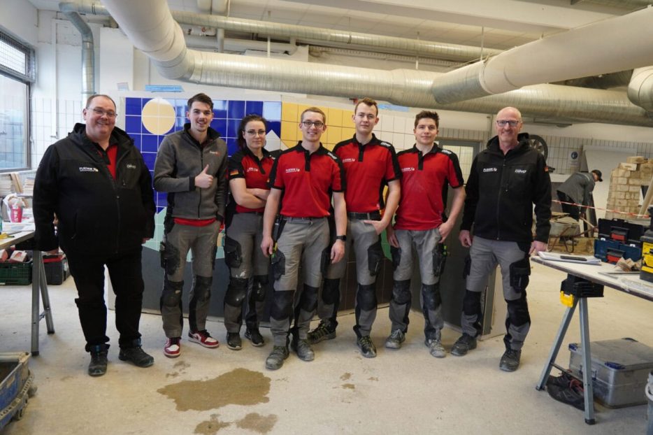 Wenn Handwerk und sportlicher Ehrgeiz zusammenkommen: Teammanager Andreas Beyer, Malte Laurich, Anna Bleuel, Lukas Schmittlutz, Manuel Karg und Robin Liebler (v.l.) bilden das Fliesen-Nationalteam.