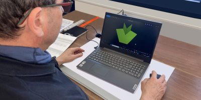 Vom Bildschirm auf die Baustelle: Entwicklung systemkonformer Formteile für außergewöhnliche Geometrien wie 45-Grad-Ecken.                                  Foto: Oxiegen    
