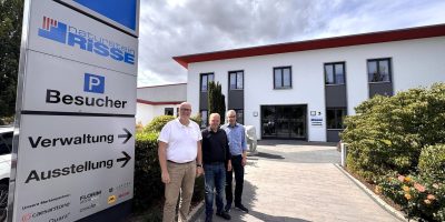 Standen der Redaktion 1200Grad zum Thema Naturstein Rede und Antwort (v.l.n.r.): Frank Lehrich, Geschäftsführer Naturstein Risse, Peter Levenig, Verkauf Außendienst und Sascha Müller, Verkauf Innendienst. Alle Fotos: Redaktion